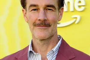 James-Van-Der-Beek-2